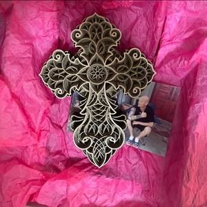 Meet your Posher, Joy